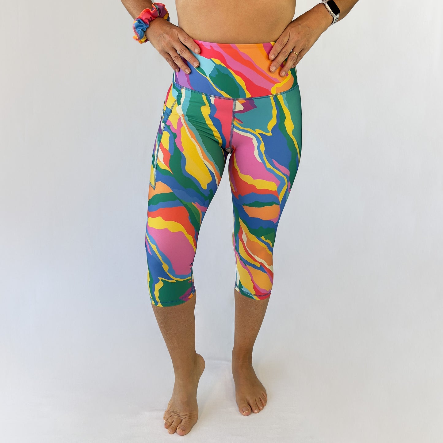 Art2Go 3/4 leggings Rainbow by Monique Baques front