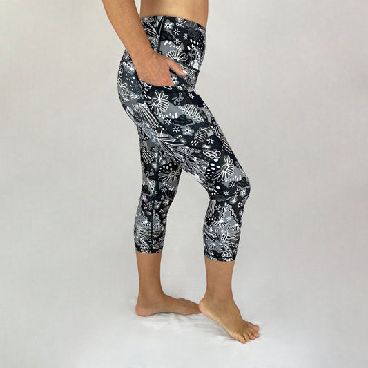 Art2Go leggings in Coral design by Monique Baques side pocket