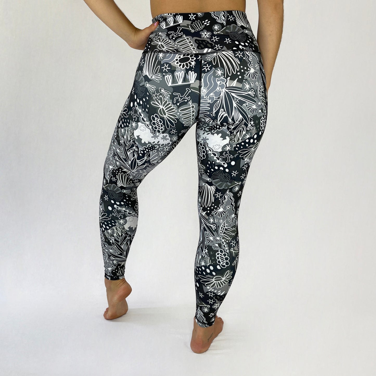 art2go monique baques full length leggings coral back