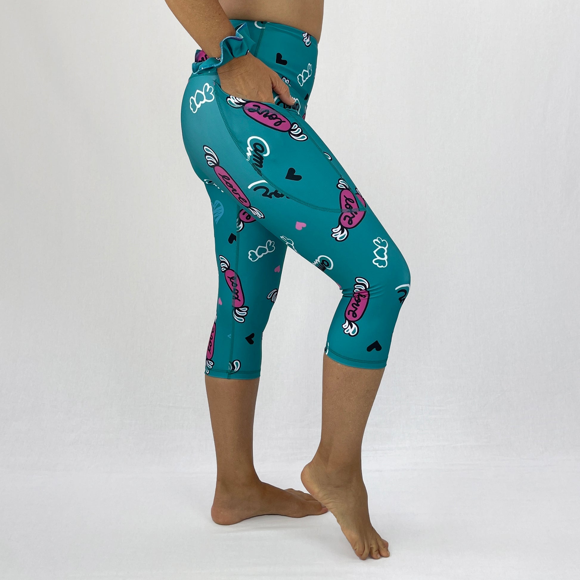 Ethical High Waisted 3/4 length Leggings Oda in Love by Monique Baqués side pocket