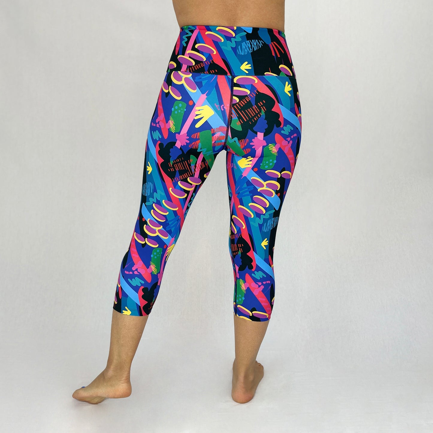 Ethical High Waisted Leggings in Olympia design 3/4 length back