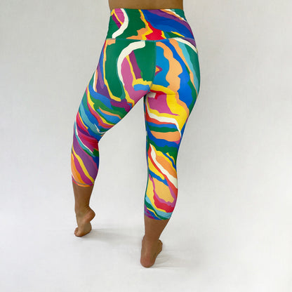 Art2Go 7/8 leggings Rainbow by Monique Baques back