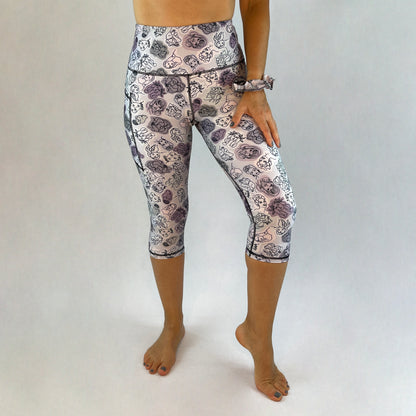beautiful 7/8 length leggings made with sustainable fabric in Australia - Beauty design