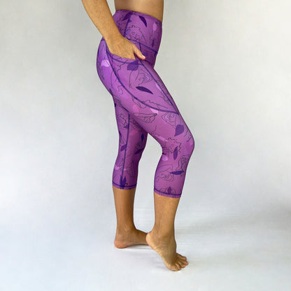 Lilac Freedom 2022 Ltd 3/4 leggings art2go monique baques original art side